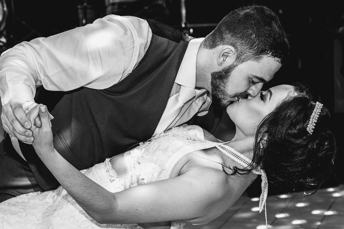 make bela,vestido de noiva giulliano oliva, guybuffet, casamento igreja do carmo, destination wedding, dj nilo jf, wedding ideas, casamento a noite, vestido sob medida, festa de casamento, casando em mg, vestidos madrinhas azul tiffany, wedding dream,