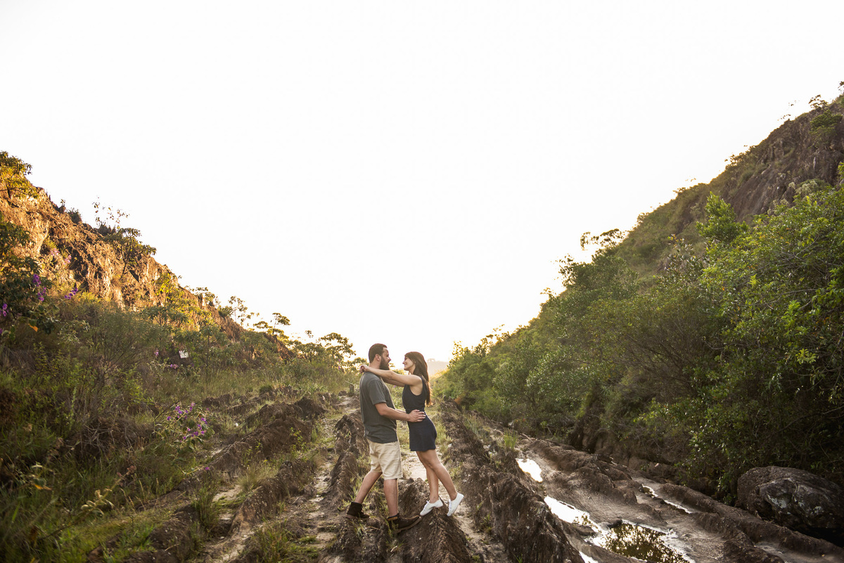 ensaio de namoro, pré casamento, pré wedding, tiradentes mg, casamento em mg, casando em mg, e-session,serra de tiradentes,  engengement session,save the date, centro historico sao joao del rei, wedding day, cachoeira tiradentes, ensaio de casal