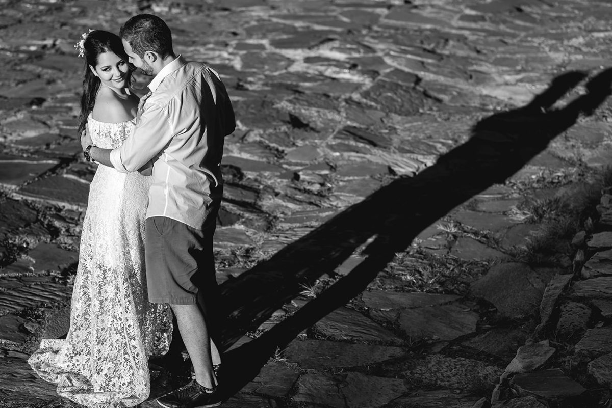 ensaio de namoro, pré casamento pré wedding, tiradentes mg, casamento em mg, casando em mg, ensaio fotografico entardecer, e-session,serra de tiradentes,  engengement session,save the date, centro historico tiradentes, wedding day, ensaio trilho do trem