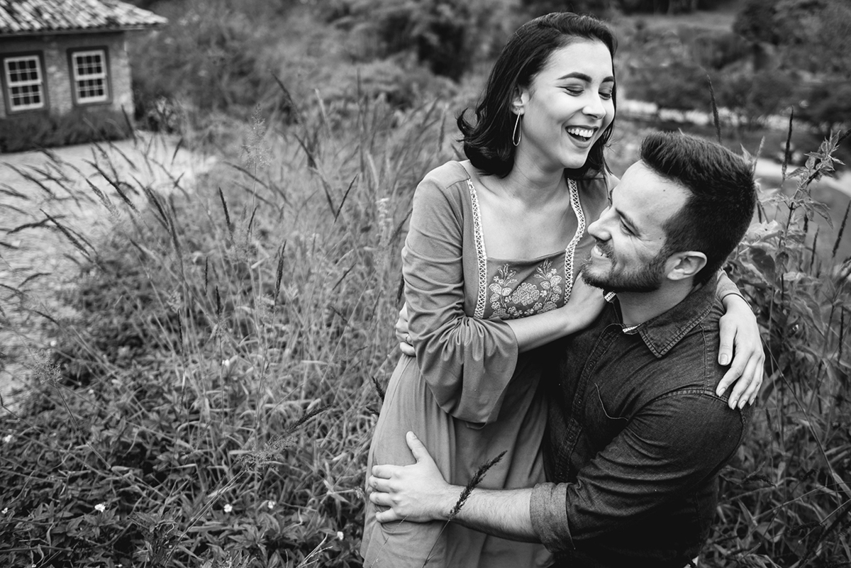ensaio namoro, pre wedding, ensaio de casal, fotografia externa, ensaio externo, centro historico tiradentes mg, fotografia de casamento casando em mg,chacaria mazuma, save the date estudio marie foto e filmes, bichinho, prados mg, estudio marie,e-session