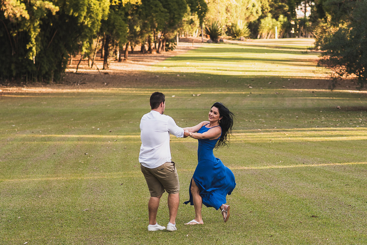 ensaio de namoro, pré casamento pré wedding, tiradentes mg, casamento em mg, casando em mg, ensaio fotografico entardecer, e-session,garden hill hotel,  engengement session,save the date, carro antigo casamento, wedding day, 