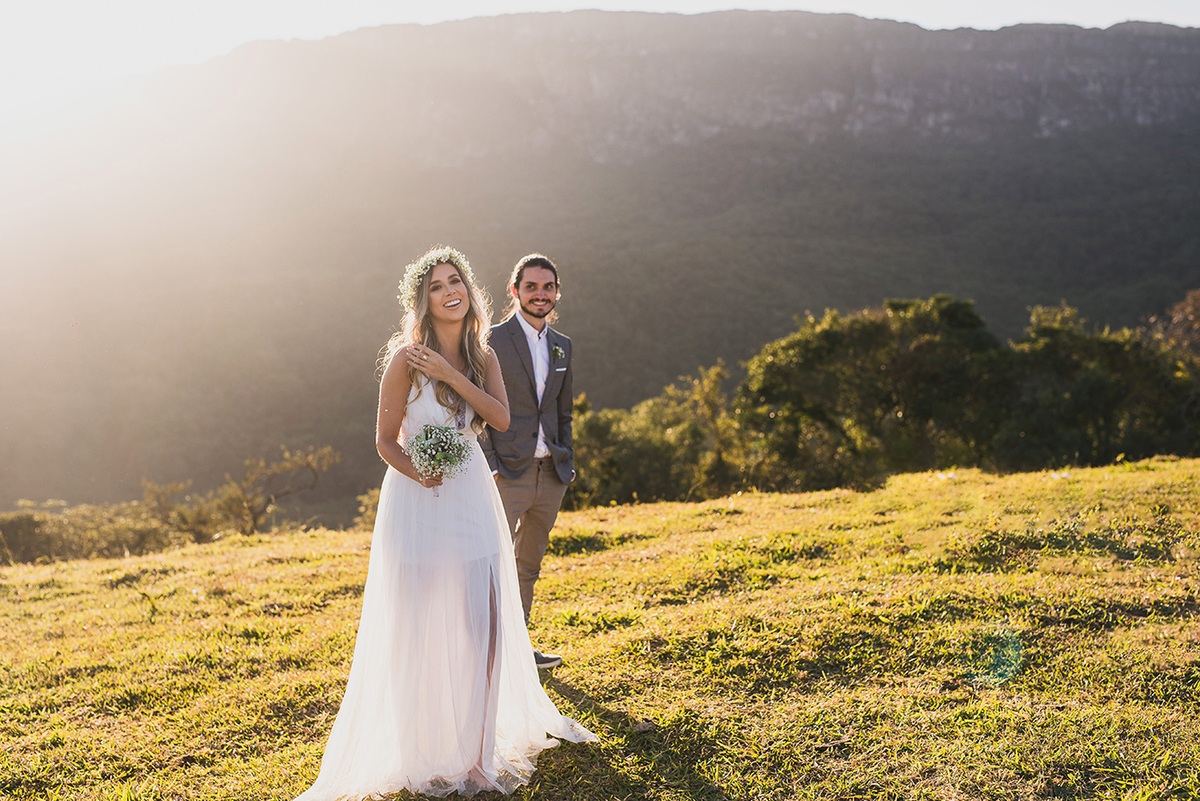ensaio namoro, pre wedding, ensaio de casal, ensaio externo, centro historico tiradentes mg, e-session, fotografia de casamento casando em mg, casamento em bh, save the date, estudio marie foto e filmes, serra sao jose, engagement session, serra sao jose