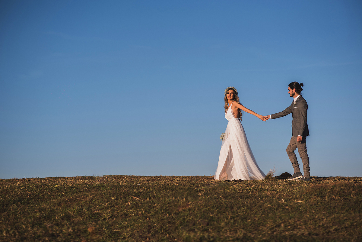 ensaio namoro, pre wedding, ensaio de casal, ensaio externo, centro historico tiradentes mg, e-session, fotografia de casamento casando em mg, casamento em bh, save the date, estudio marie foto e filmes, serra sao jose, engagement session, serra sao jose