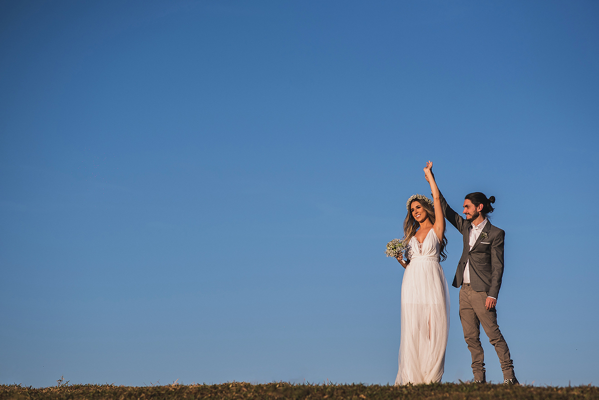 ensaio namoro, pre wedding, ensaio de casal, ensaio externo, centro historico tiradentes mg, e-session, fotografia de casamento casando em mg, casamento em bh, save the date, estudio marie foto e filmes, serra sao jose, engagement session, serra sao jose