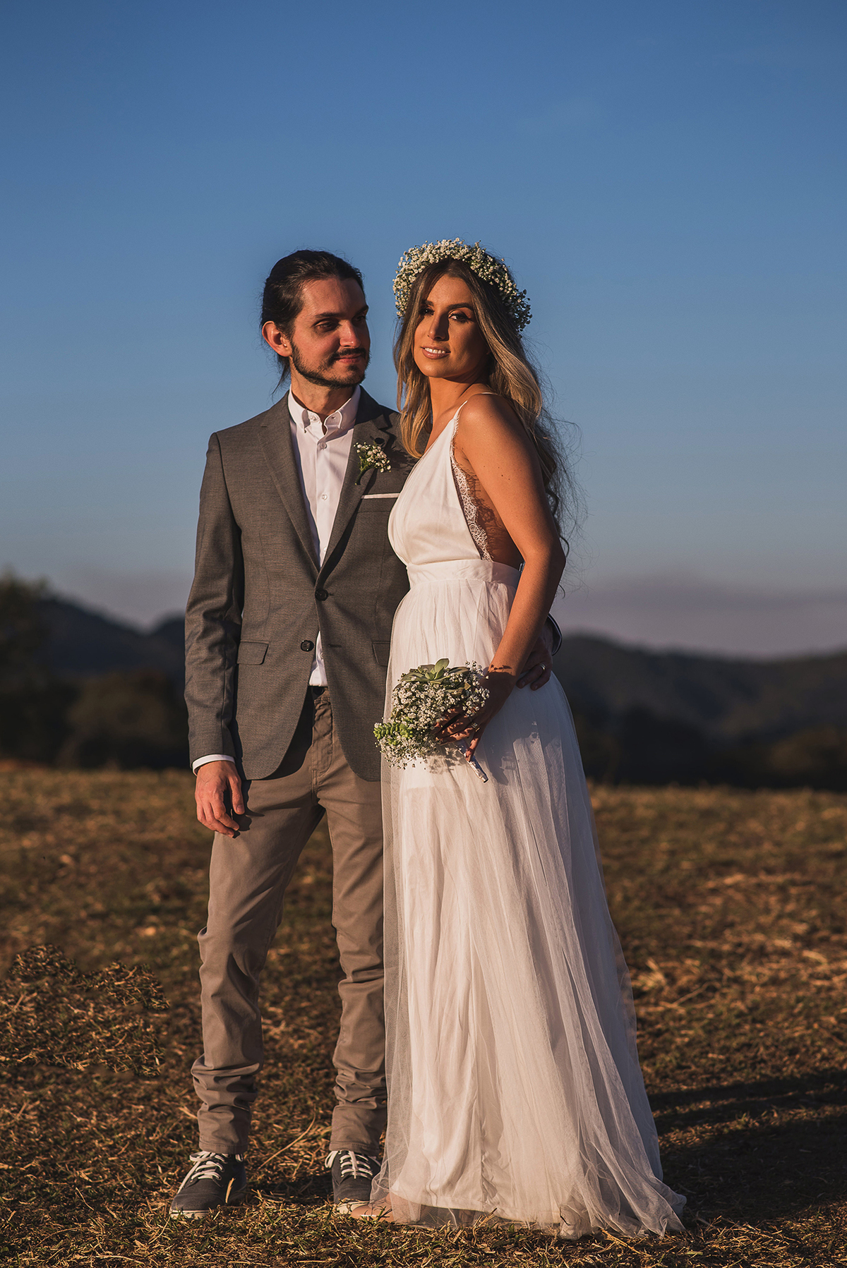 ensaio namoro, pre wedding, ensaio de casal, ensaio externo, centro historico tiradentes mg, e-session, fotografia de casamento casando em mg, casamento em bh, save the date, estudio marie foto e filmes, serra sao jose, engagement session, serra sao jose