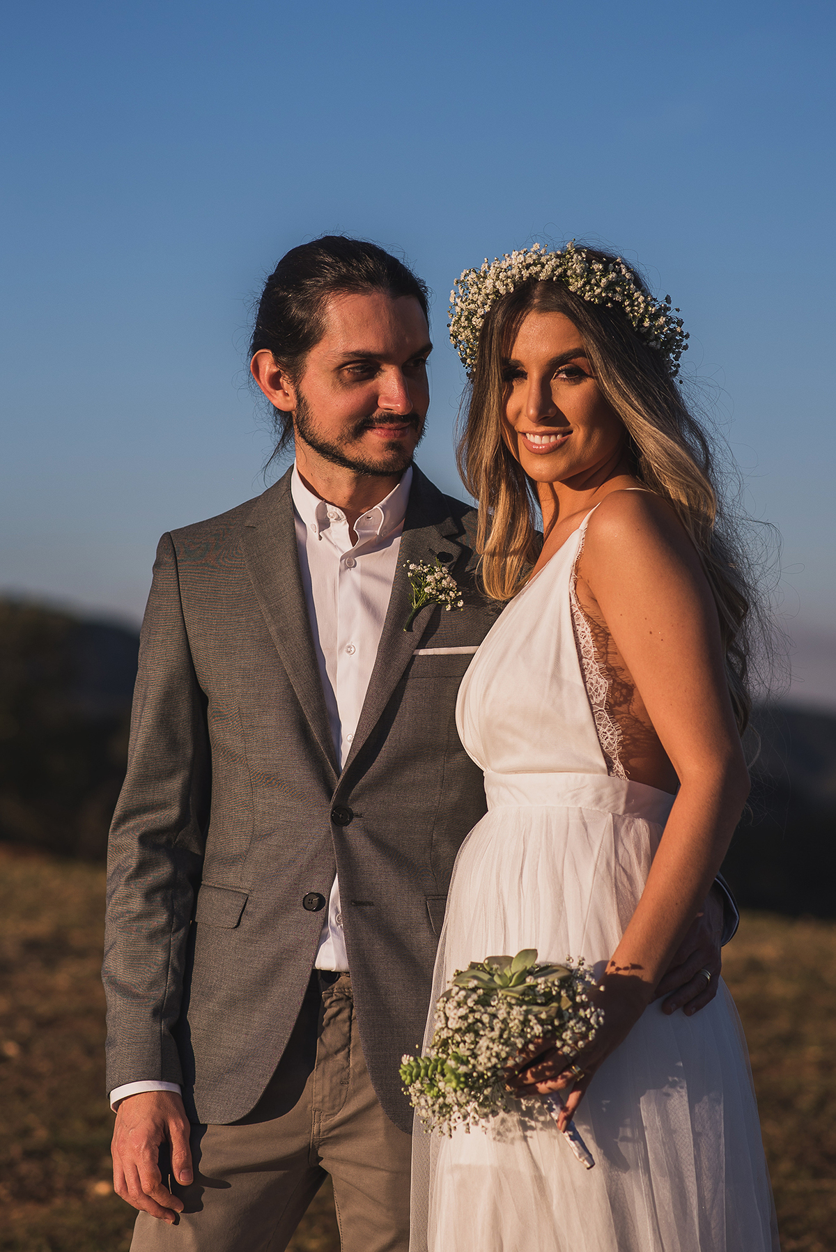 ensaio namoro, pre wedding, ensaio de casal, ensaio externo, centro historico tiradentes mg, e-session, fotografia de casamento casando em mg, casamento em bh, save the date, estudio marie foto e filmes, serra sao jose, engagement session, serra sao jose