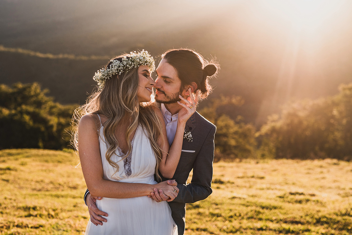 ensaio namoro, pre wedding, ensaio de casal, ensaio externo, centro historico tiradentes mg, e-session, fotografia de casamento casando em mg, casamento em bh, save the date, estudio marie foto e filmes, serra sao jose, engagement session, serra sao jose