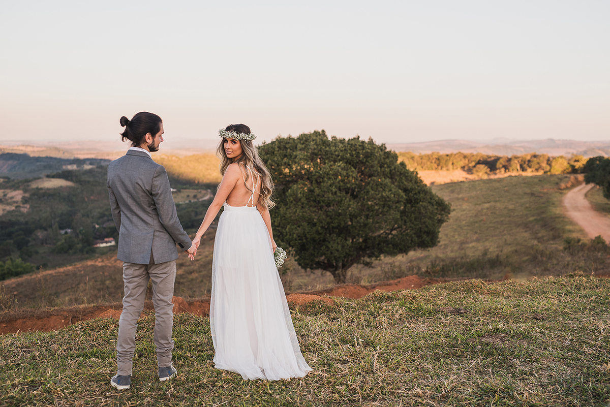 ensaio namoro, pre wedding, ensaio de casal, ensaio externo, centro historico tiradentes mg, e-session, fotografia de casamento casando em mg, casamento em bh, save the date, estudio marie foto e filmes, serra sao jose, engagement session, serra sao jose