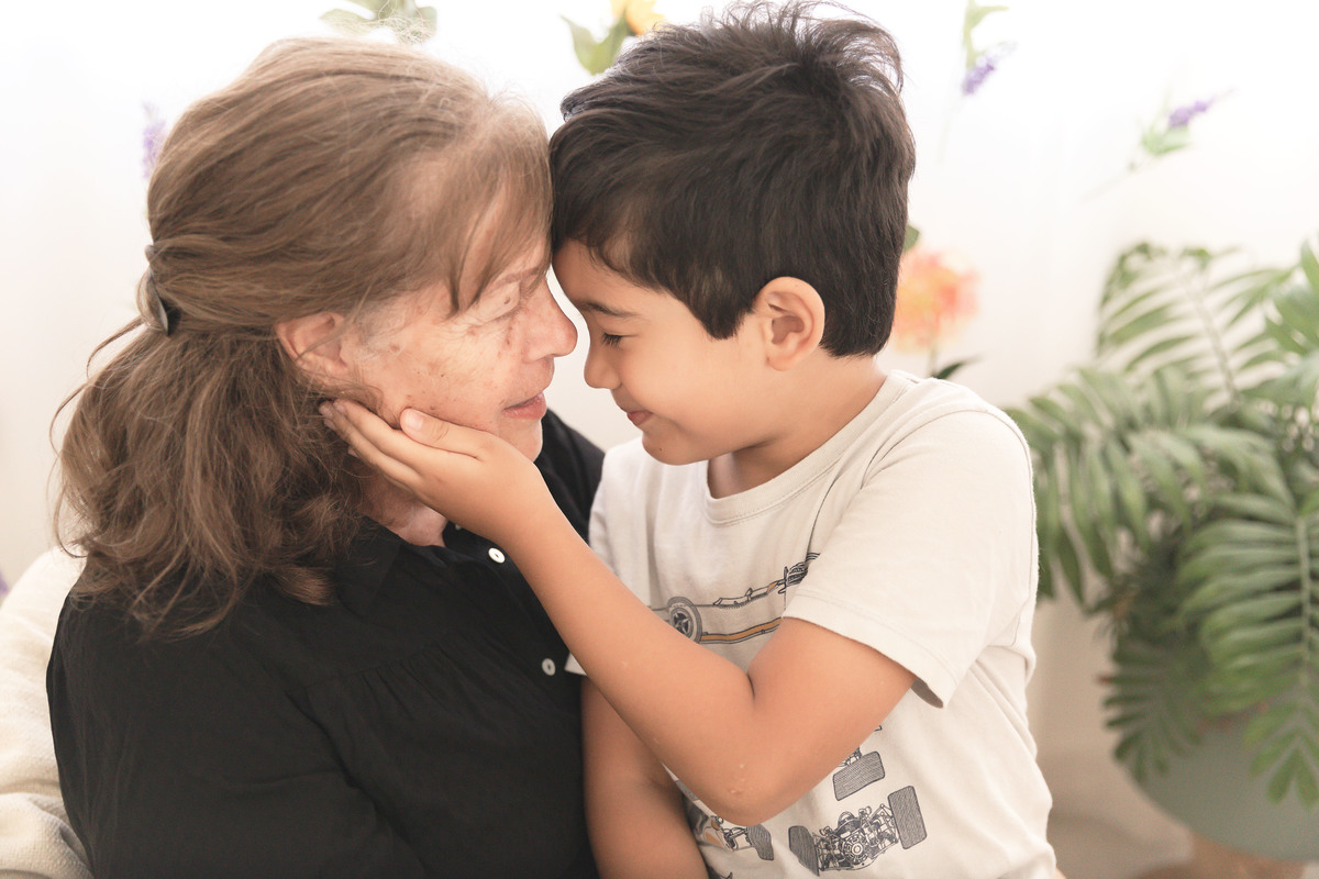 Meu filho mais velho com a minha mãe