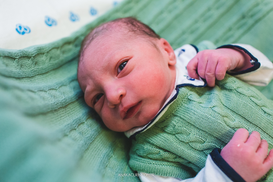 Parto natural hospitalar do Lucca, que aconteceu na Perinatal da Barra da Tijuca, fotografado por Ana Kacurin. A equipe foi compsta pela doutora Mayra Fontainhas, com a doula Karla Fuentes.
