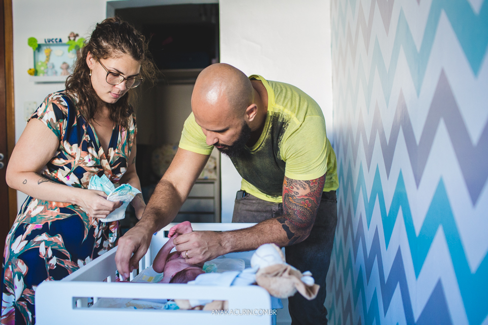 Parto natural hospitalar do Lucca, que aconteceu na Perinatal da Barra da Tijuca, fotografado por Ana Kacurin. A equipe foi compsta pela doutora Mayra Fontainhas, com a doula Karla Fuentes.