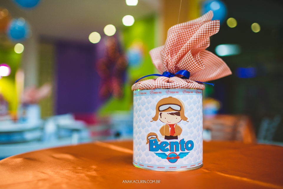 Festa de 1 ano do Bento, com o tema Aviador, fotografada por Ana Kacurin, no Rio de Janeiro