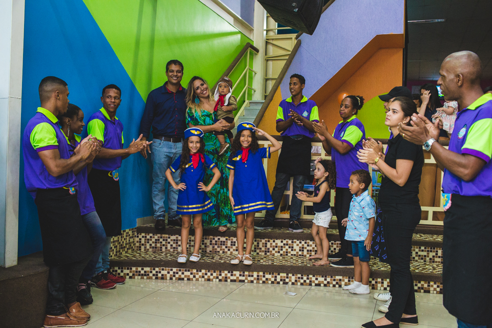 Festa de 1 ano do Bento, com o tema Aviador, fotografada por Ana Kacurin, no Rio de Janeiro