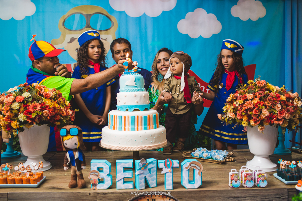 Festa de 1 ano do Bento, com o tema Aviador, fotografada por Ana Kacurin, no Rio de Janeiro