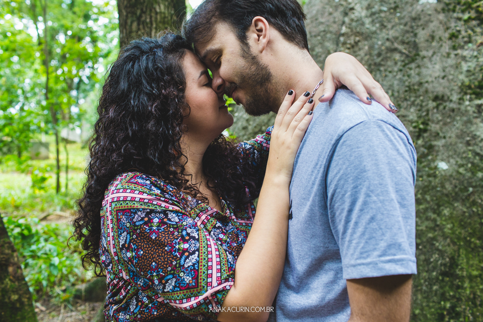 Ensaio de gestante da Roberta Ortiz realizado na Reserva Florestal do Grajaú, no Rio de Janeiro por Ana Kacurin