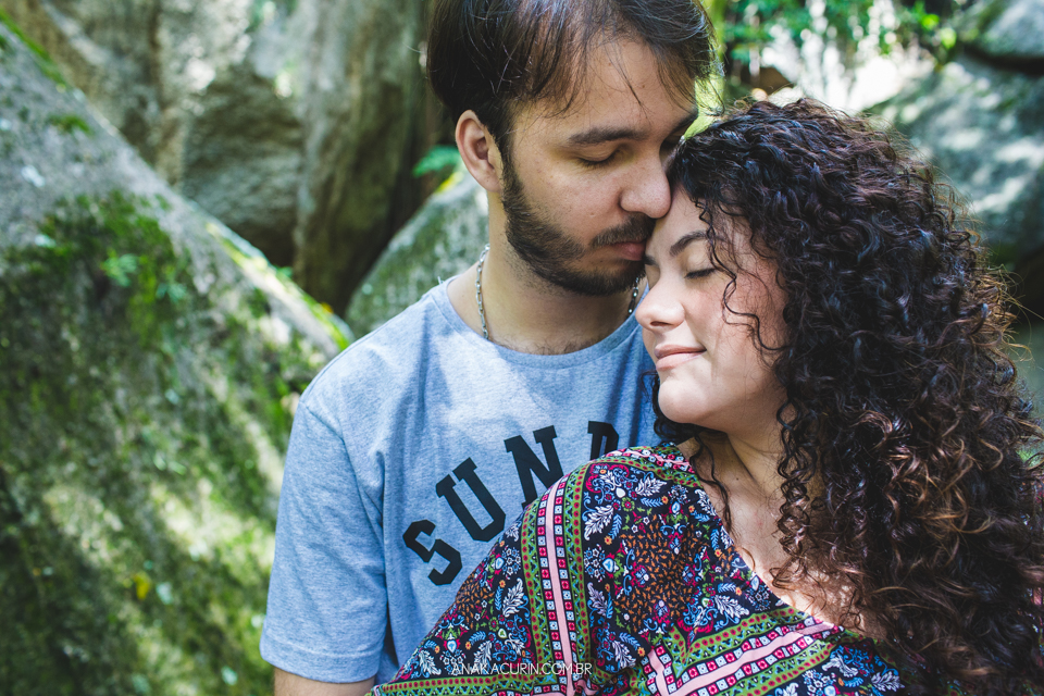 Ensaio de gestante da Roberta Ortiz realizado na Reserva Florestal do Grajaú, no Rio de Janeiro por Ana Kacurin