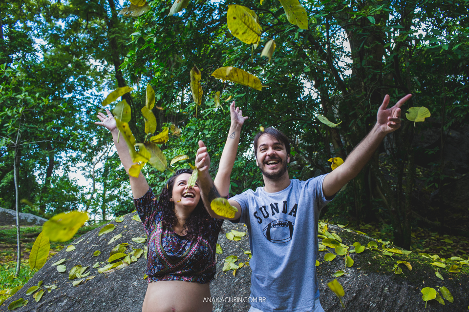 Ensaio de gestante da Roberta Ortiz realizado na Reserva Florestal do Grajaú, no Rio de Janeiro por Ana Kacurin