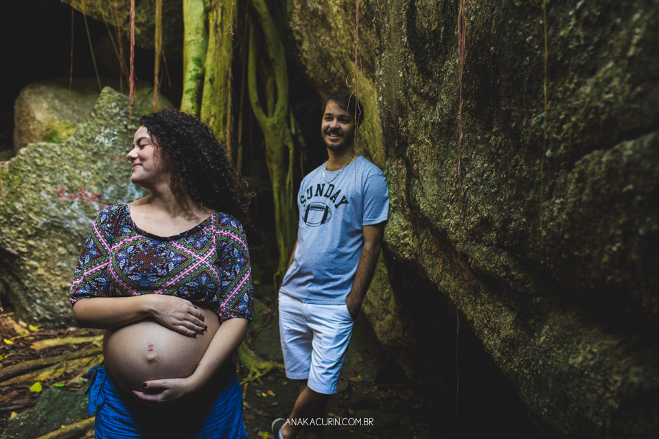 Ensaio de gestante da Roberta Ortiz realizado na Reserva Florestal do Grajaú, no Rio de Janeiro por Ana Kacurin