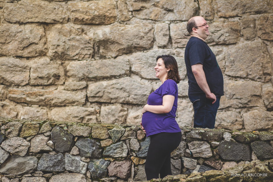 Ensaio de gestante / fotografia de gestante do Gabriel Beluga e Ana Carolina no PArque das Ruínas no Rio de Janeiro RJ, enquanto eles esperavam ansiosamente a Maria Gabriela.