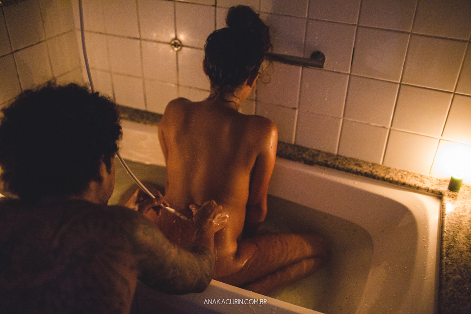 Parto natural do Bento que aconteceu na Casa de Parto David Capistrano em Realengo, Rio de Janeiro, fotografado por Ana Kacurin