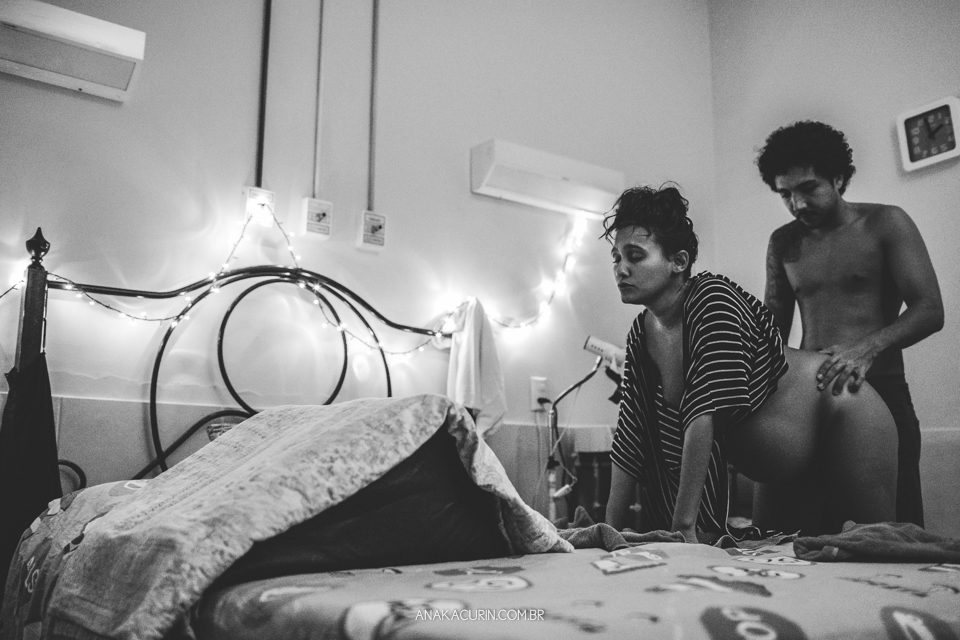 Parto natural do Bento que aconteceu na Casa de Parto David Capistrano em Realengo, Rio de Janeiro, fotografado por Ana Kacurin