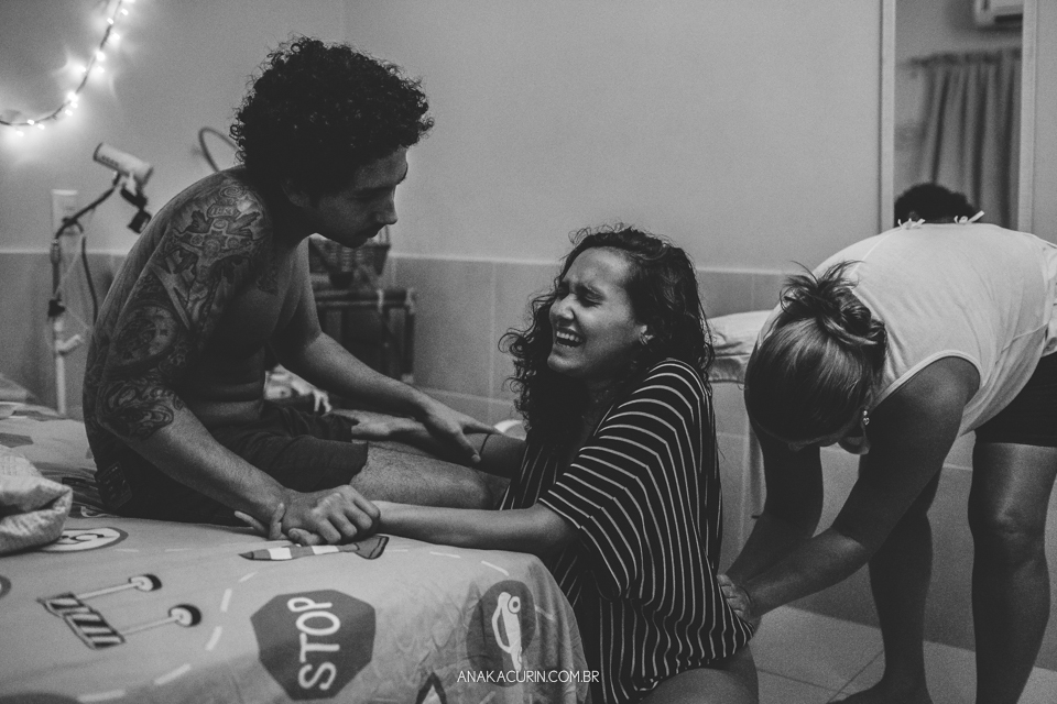 Parto natural do Bento que aconteceu na Casa de Parto David Capistrano em Realengo, Rio de Janeiro, fotografado por Ana Kacurin