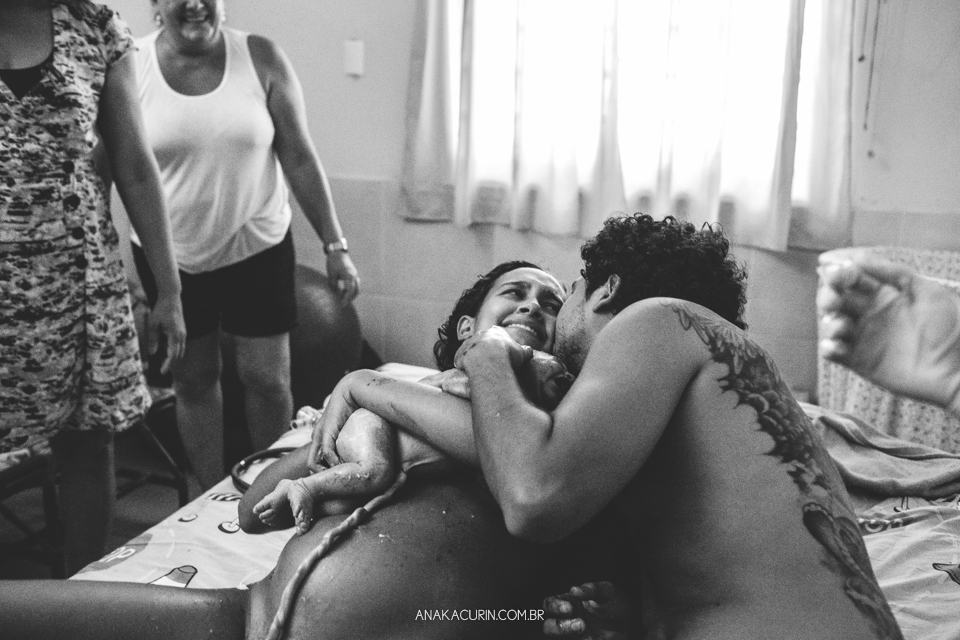 Parto natural do Bento que aconteceu na Casa de Parto David Capistrano em Realengo, Rio de Janeiro, fotografado por Ana Kacurin