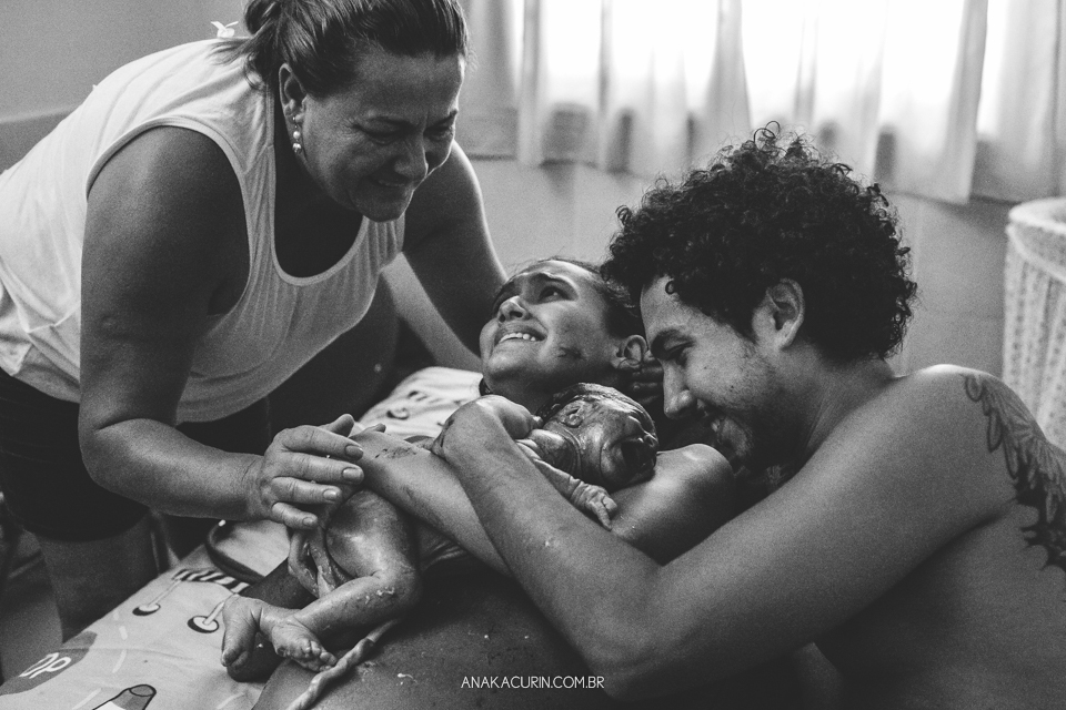 Parto natural do Bento que aconteceu na Casa de Parto David Capistrano em Realengo, Rio de Janeiro, fotografado por Ana Kacurin