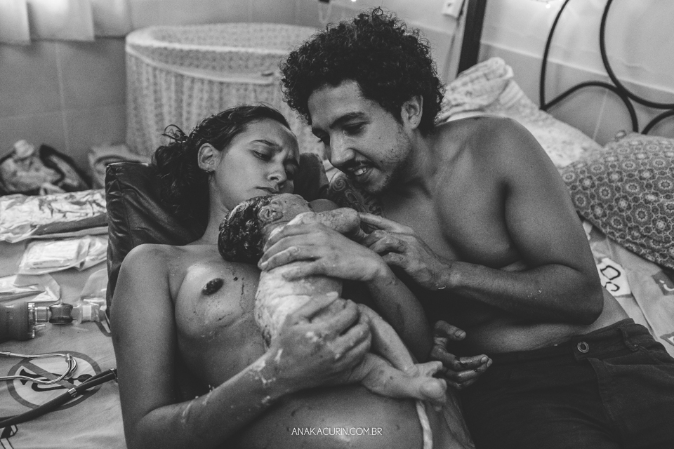 Parto natural do Bento que aconteceu na Casa de Parto David Capistrano em Realengo, Rio de Janeiro, fotografado por Ana Kacurin