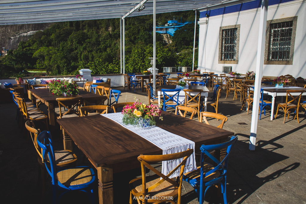 Decoração de casamento do casal de noivos Larissa e Daniel, feita pela Oh Lindeza no Solar Real em Santa Teresa