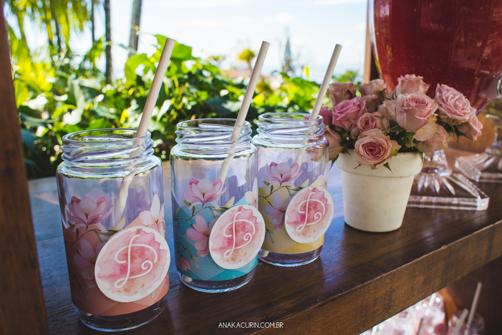 Decoração de casamento do casal de noivos Larissa e Daniel, feita pela Oh Lindeza no Solar Real em Santa Teresa