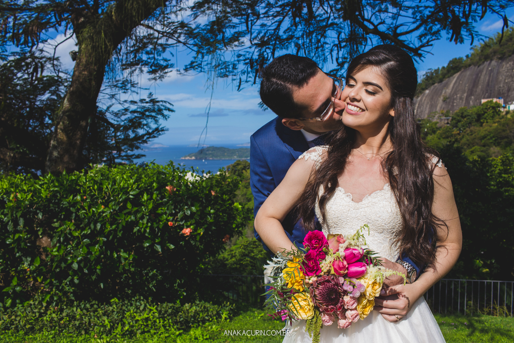 Retratos de casamento de Larissa e Daniel no Solar Real em Santa Teresa