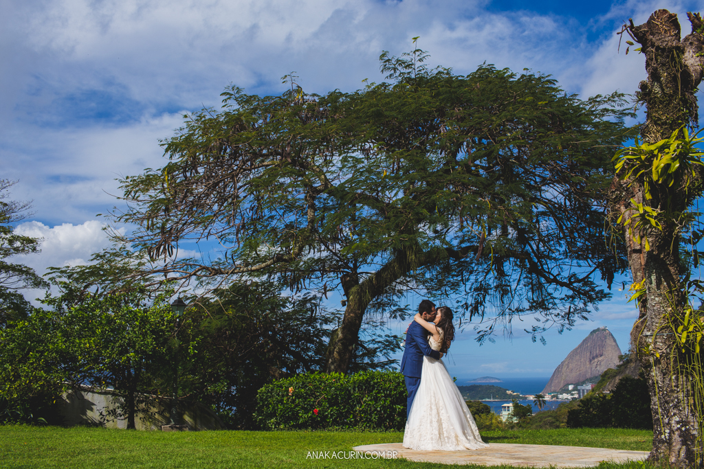 Retratos de casamento de Larissa e Daniel no Solar Real em Santa Teresa