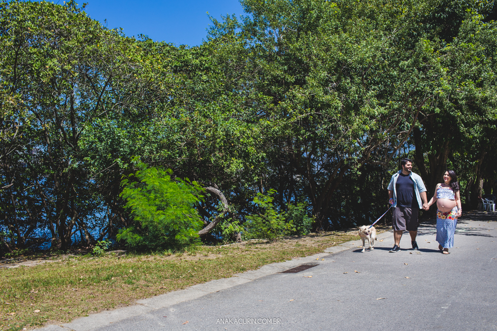 Ensaio gestante Flávia e Fábio na Lagoa Rodrigo de Freitas com Simba cachorro