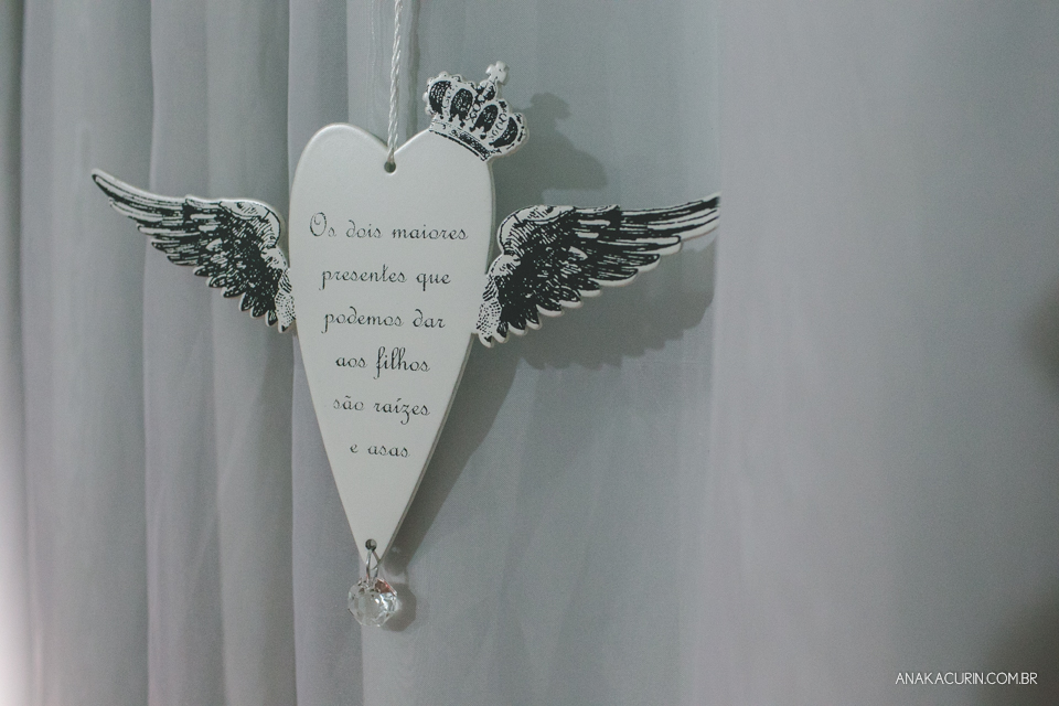 Parto natural domiciliar de Helena, filha de Clarissa Ornellas Bagno e Felipe Bagno, fotografado por Ana Kacurin no Rio de Janeiro.