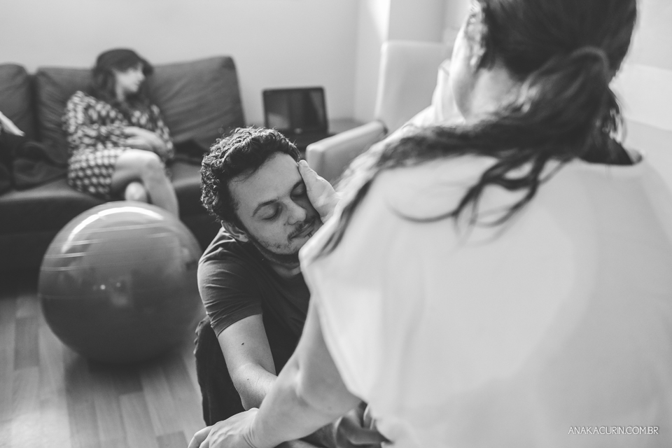 Parto natural hospitalar de Zion, filhos de Eduardo e Márcia Fernandes, fotografado por Ana Kacurin no Rio de Janeiro