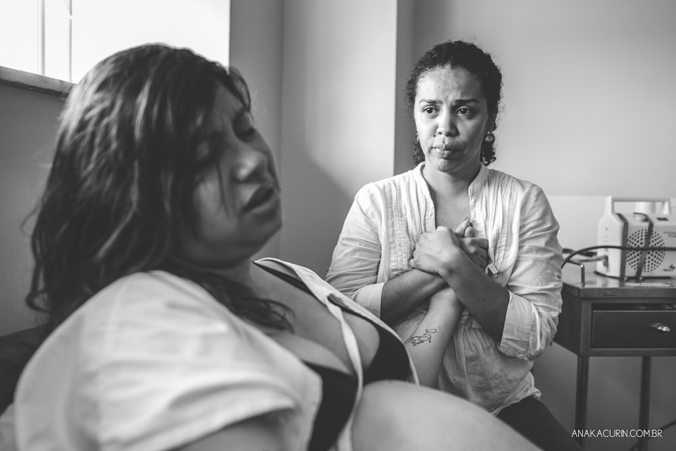 Parto natural hospitalar de Zion, filhos de Eduardo e Márcia Fernandes, fotografado por Ana Kacurin no Rio de Janeiro