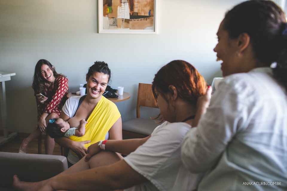 Parto natural hospitalar de Zion, filhos de Eduardo e Márcia Fernandes, fotografado por Ana Kacurin no Rio de Janeiro