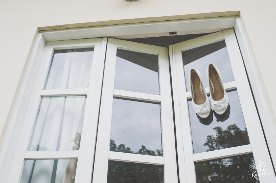 wedding, casamento, casório, fotografia de casamento, rio de janeiro, rj, bosque da fazenda, aline angel, bem assessorados, casal, noivos, making of, sapatos