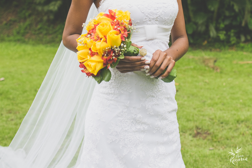 wedding, casamento, casório, fotografia de casamento, rio de janeiro, rj, bosque da fazenda, aline angel, bem assessorados, casal, noivos, making of, bouquet, buquê