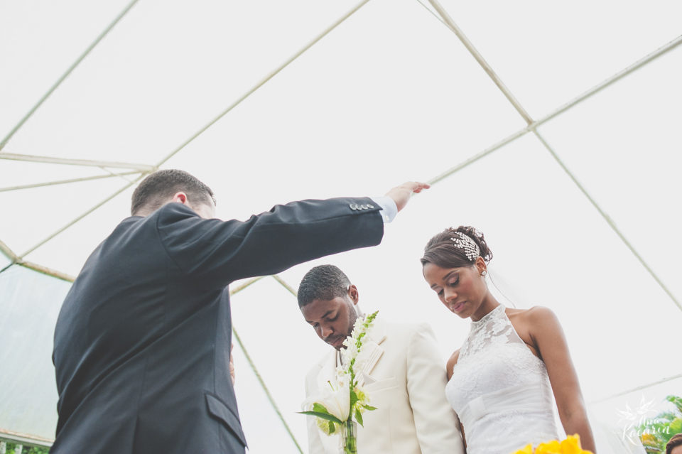 wedding, casamento, casório, fotografia de casamento, rio de janeiro, rj, bosque da fazenda, aline angel, bem assessorados, casal, noivos, cerimônia, ceremony, votos, troca de alianças, alianças