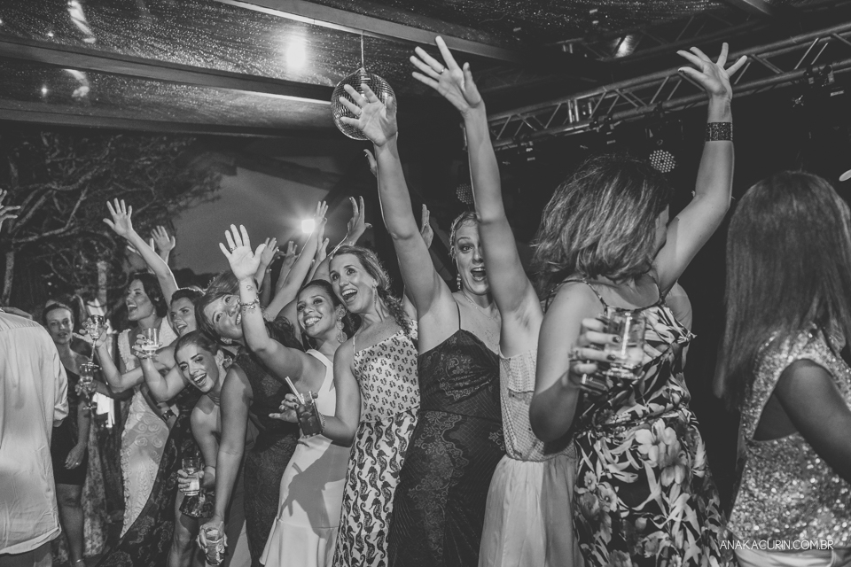 casamento, wedding, casório, casando, casar, yucas, buzios, rj, brazil, fotografia, fotografia de casamento, ana kacurin, praia, casamento na praia, bem assessorados, kim derick filmes, captain's buffet, rik carvalho, casamento de dia, casamento ao ar liv