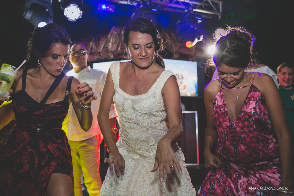 casamento, wedding, casório, casando, casar, yucas, buzios, rj, brazil, fotografia, fotografia de casamento, ana kacurin, praia, casamento na praia, bem assessorados, kim derick filmes, captain's buffet, rik carvalho, casamento de dia, casamento ao ar liv