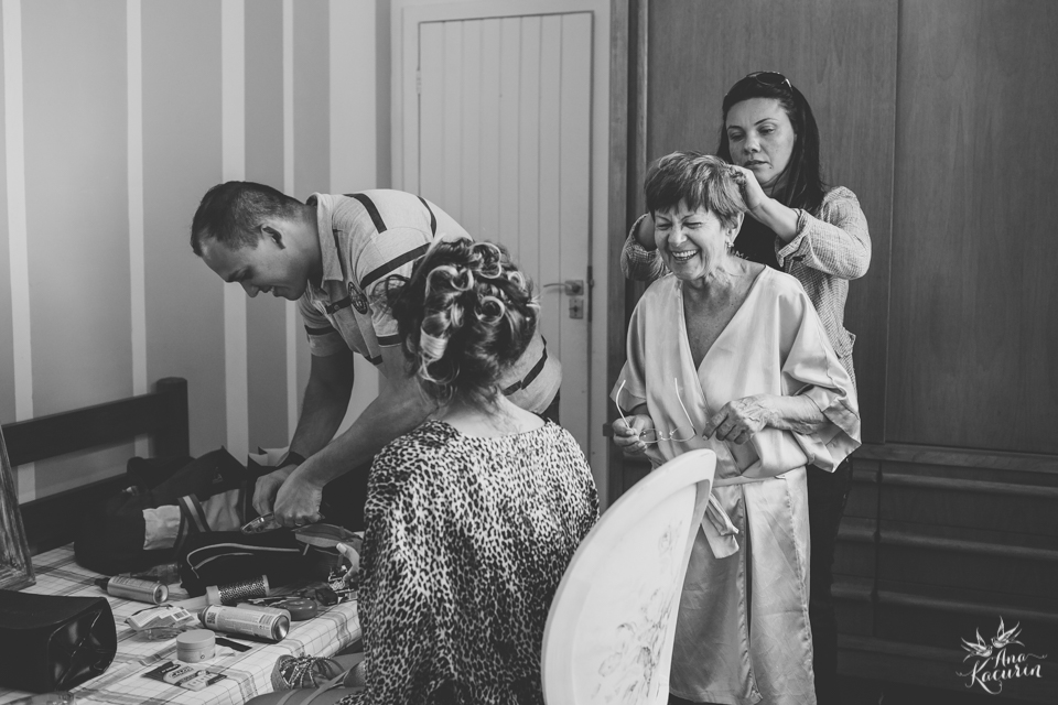 casamento, wedding, casório, casar rj, noivas rj, noiva, noivo, praia, casamento na praia, beach, beach wedding, destination wedding, Yanne, Erik, Cabo Frio, Praia das Dunas, Buzios, Kim Derick Filmes, Ana Kacurin, making of , maquiagem, Éclat, avó da noi