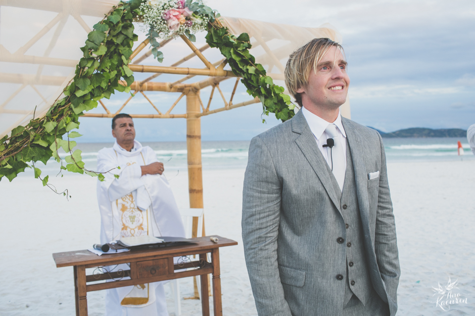 casamento, wedding, casório, casar rj, noivas rj, noiva, noivo, praia, casamento na praia, beach, beach wedding, destination wedding, Yanne, Erik, Cabo Frio, Praia das Dunas, Buzios, Kim Derick Filmes, Ana Kacurin, cerimônia, ceremony, cerimônia na praia,