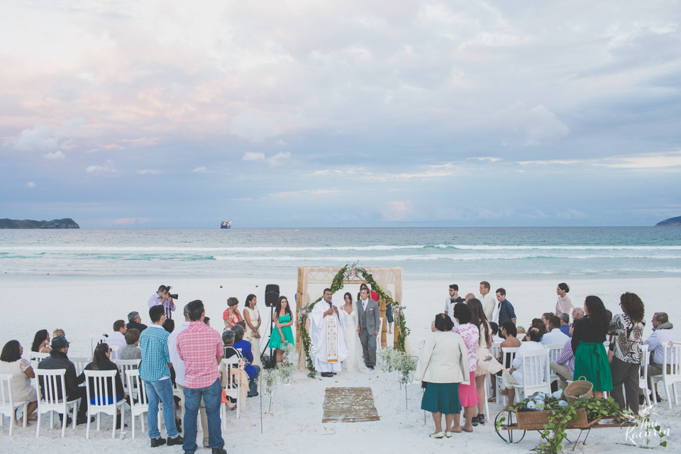 casamento, wedding, casório, casar rj, noivas rj, noiva, noivo, praia, casamento na praia, beach, beach wedding, destination wedding, Yanne, Erik, Cabo Frio, Praia das Dunas, Buzios, Kim Derick Filmes, Ana Kacurin, cerimônia, ceremony, cerimônia na praia,