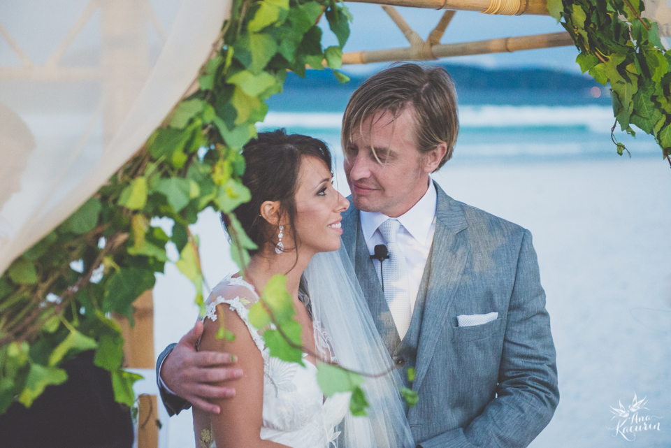 casamento, wedding, casório, casar rj, noivas rj, noiva, noivo, praia, casamento na praia, beach, beach wedding, destination wedding, Yanne, Erik, Cabo Frio, Praia das Dunas, Buzios, Kim Derick Filmes, Ana Kacurin, cerimônia, ceremony, cerimônia na praia,