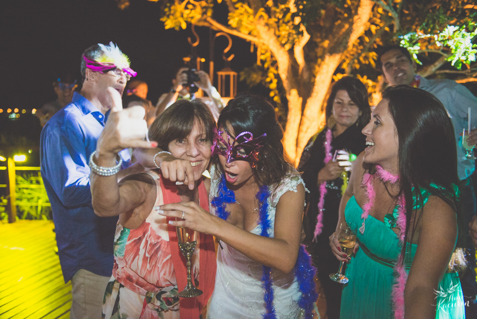 casamento, wedding, casório, casar rj, noivas rj, noiva, noivo, praia, casamento na praia, beach, beach wedding, destination wedding, Yanne, Erik, Cabo Frio, Praia das Dunas, Buzios, Kim Derick Filmes, Ana Kacurin, decor, luzes decorativas, vagalumes e pi