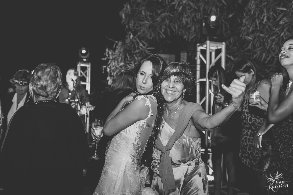 casamento, wedding, casório, casar rj, noivas rj, noiva, noivo, praia, casamento na praia, beach, beach wedding, destination wedding, Yanne, Erik, Cabo Frio, Praia das Dunas, Buzios, Kim Derick Filmes, Ana Kacurin, decor, luzes decorativas, vagalumes e pi