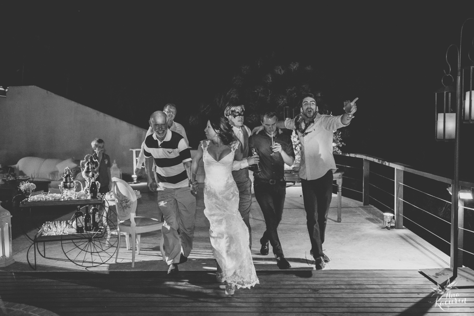 casamento, wedding, casório, casar rj, noivas rj, noiva, noivo, praia, casamento na praia, beach, beach wedding, destination wedding, Yanne, Erik, Cabo Frio, Praia das Dunas, Buzios, Kim Derick Filmes, Ana Kacurin, decor, luzes decorativas, vagalumes e pi